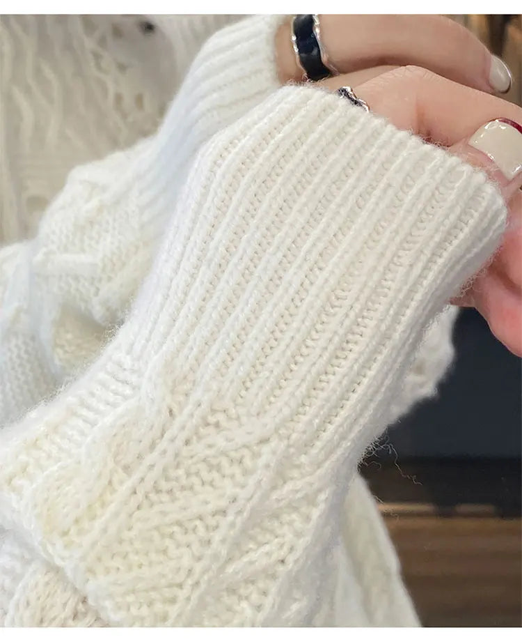 Cozy Elegance: VITELIA Knit Sweater