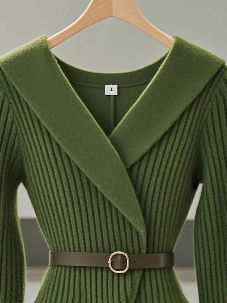 Cozy Elegance: The Elana Sweater