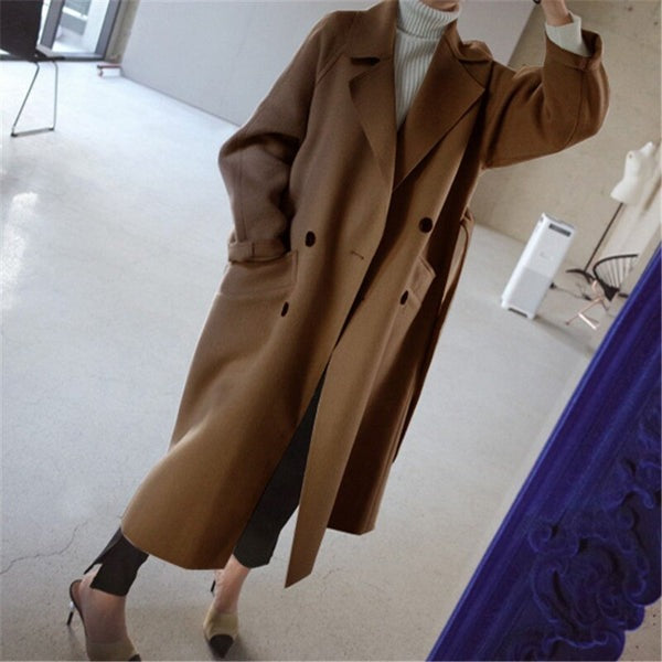 Laura's Elegant Winter Wool Coat