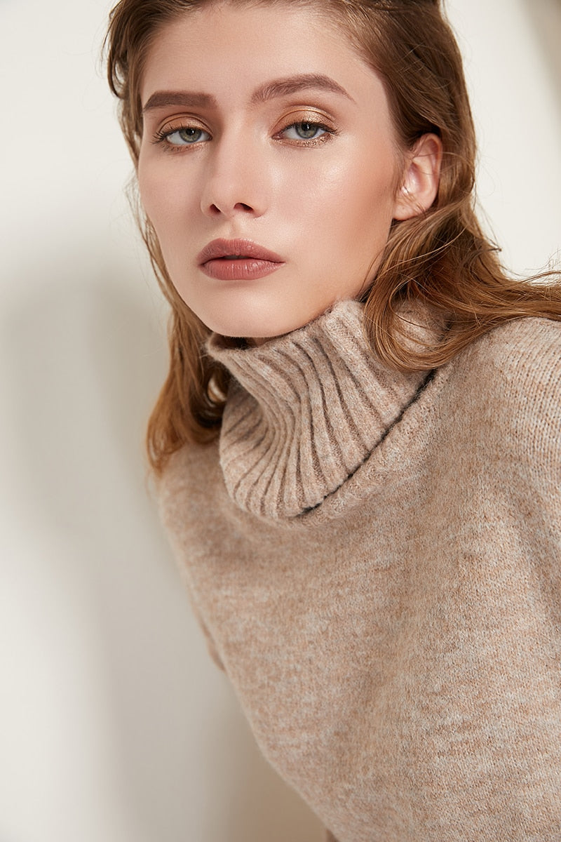 Cozy Elegance: The KAILA Sweater