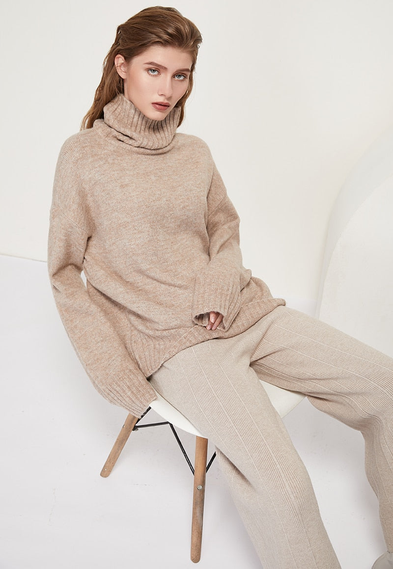 Cozy Elegance: The KAILA Sweater